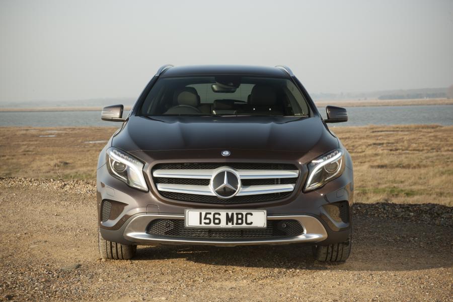  Mercedes-Benz GLA200 CDI 2014 года  (UK) (фото 2 из 46)